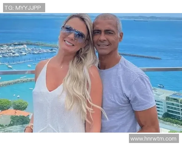 足坛巨星女友写真集锦展现甜蜜瞬间与时尚风采